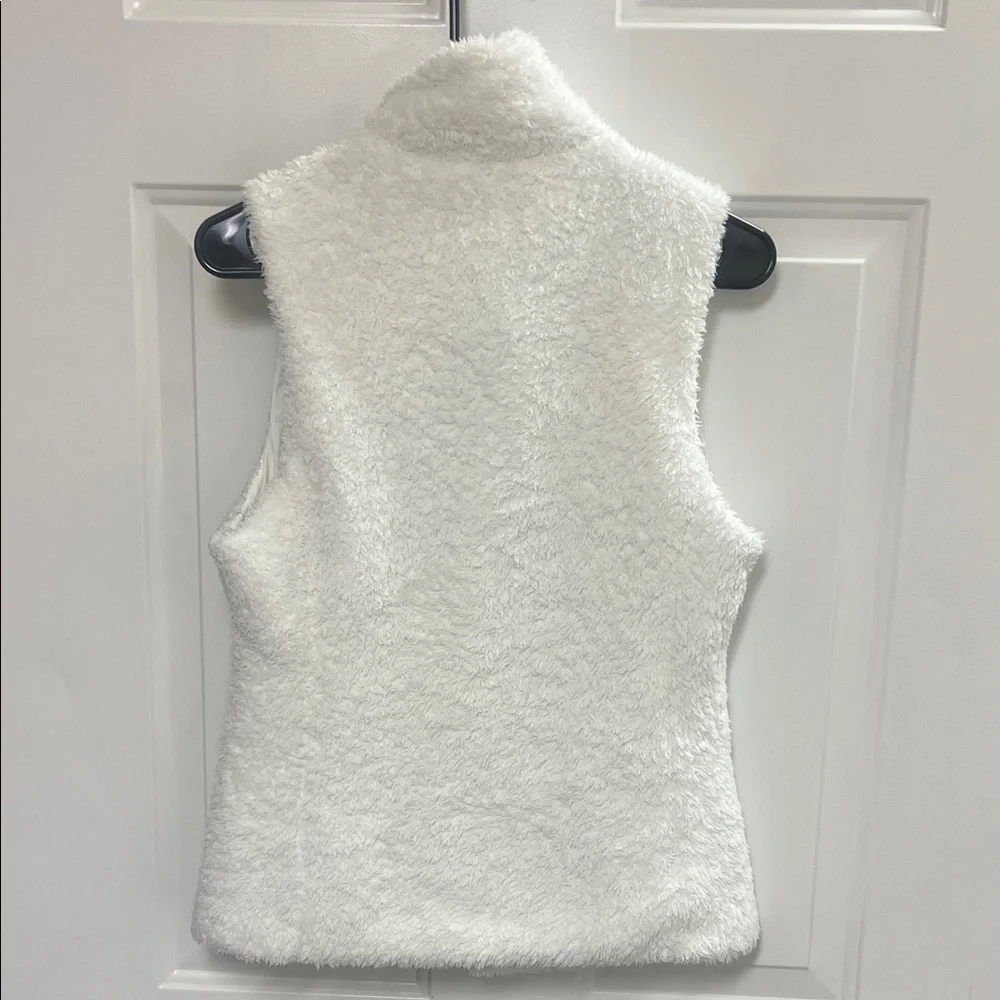 Women’s Patagonia Soft White Fleece Vest - Picture 5 of 5